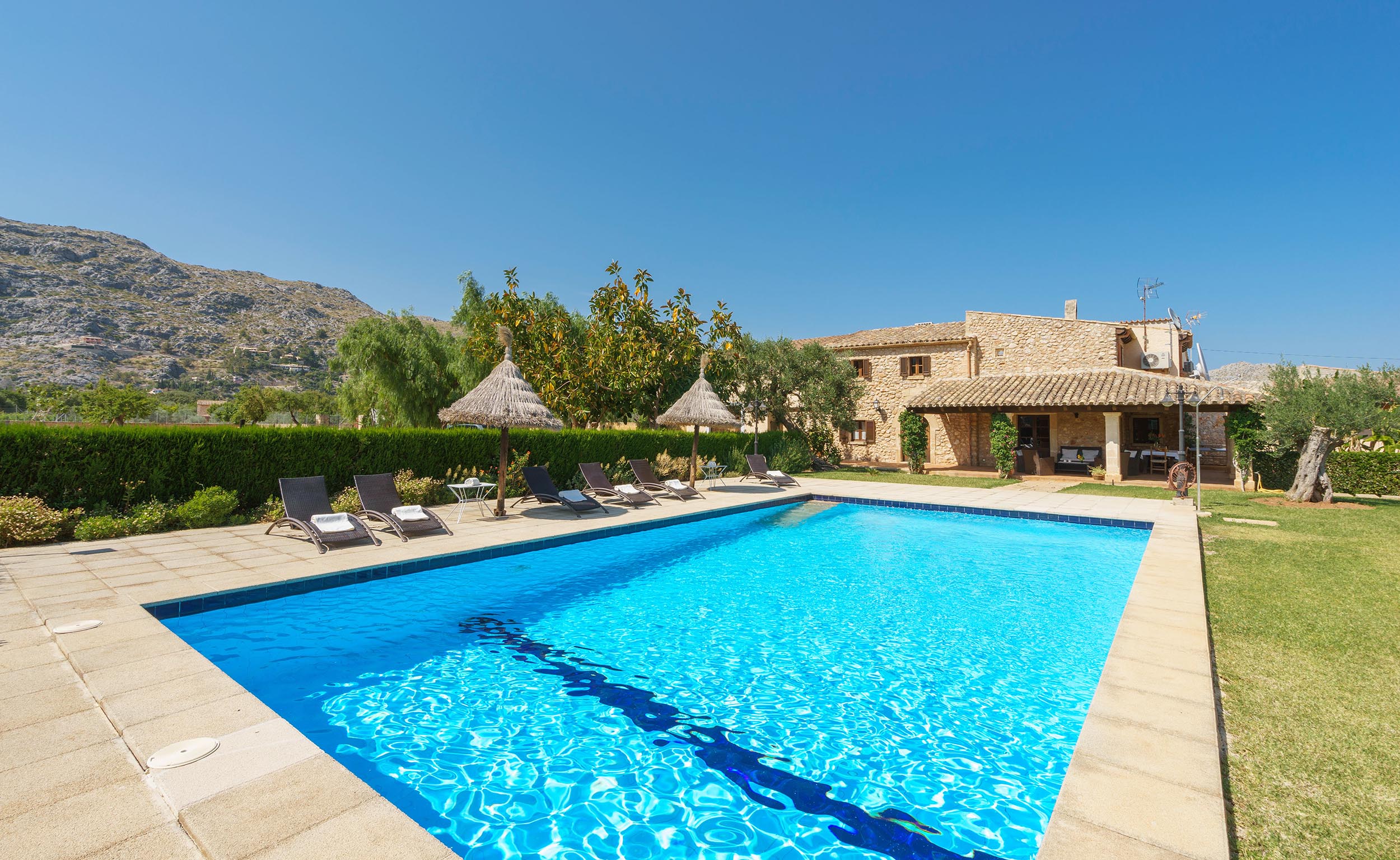 Villa Agnes is a country villa with heated pool close to Pollensa